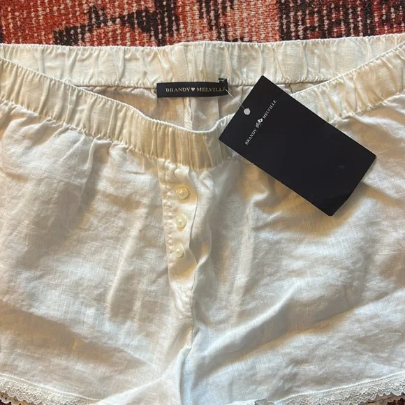 NWT Brandy Melville Kiera Linen Lace Shorts - Picture 5 of 7